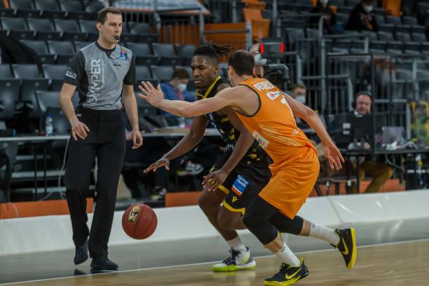 乏足够的事 乏足够的事